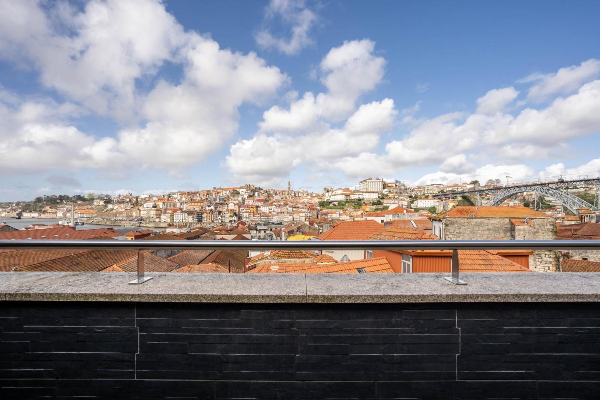 Reis De Gaia Apartment บีลาโนวาเดกายา ภายนอก รูปภาพ